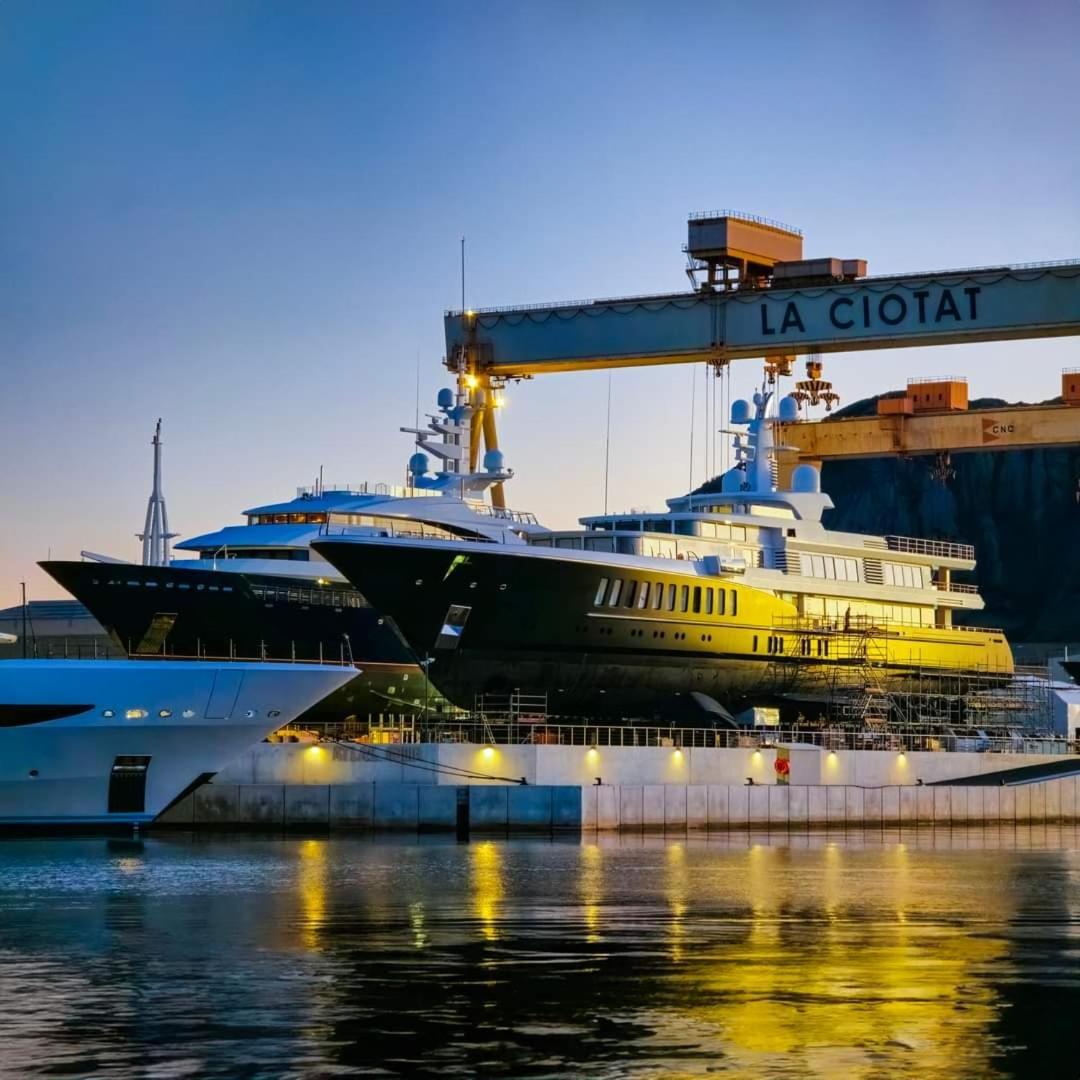 O De Mer D101 La Ciotat Luaran gambar