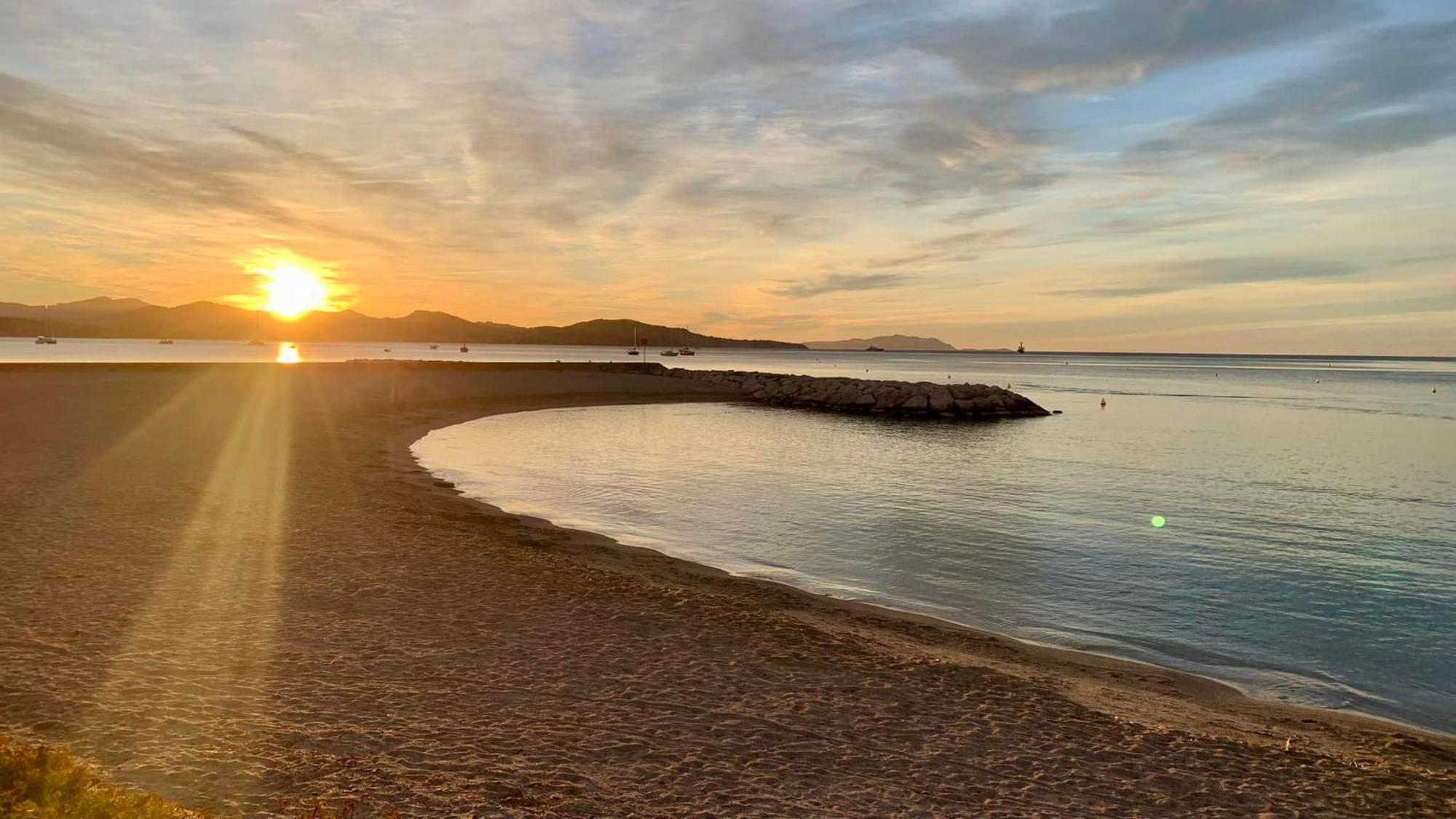 O De Mer D101 La Ciotat Luaran gambar